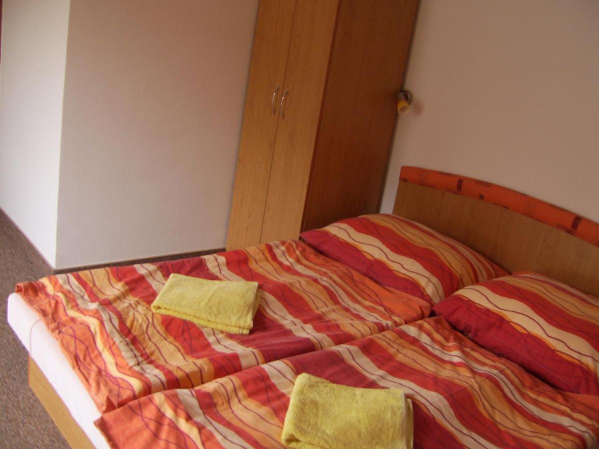 Penzion Zlata Rybka Podhájska Dış mekan fotoğraf
